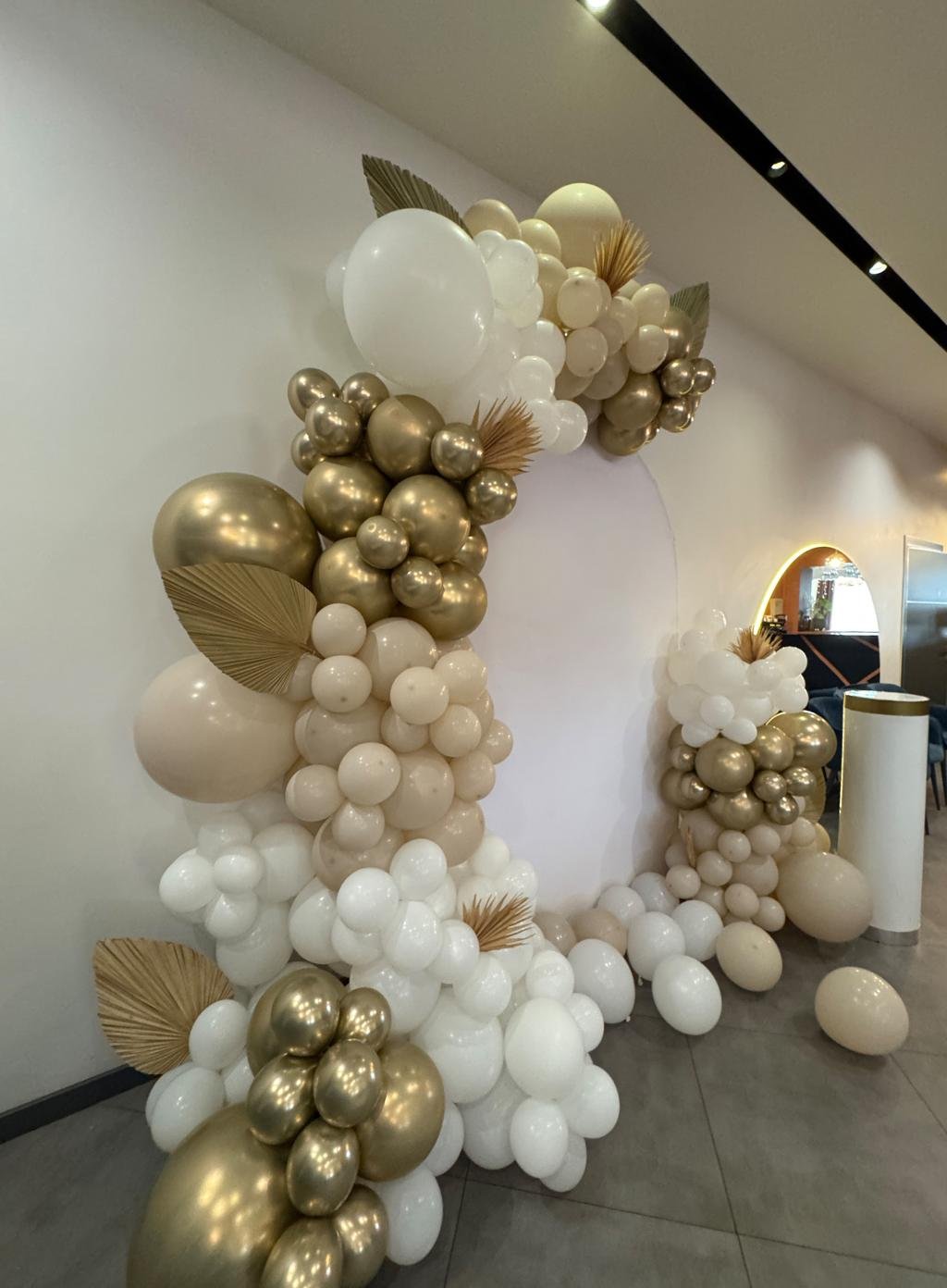 Custom balloon arch Winnipeg Partyology Inc